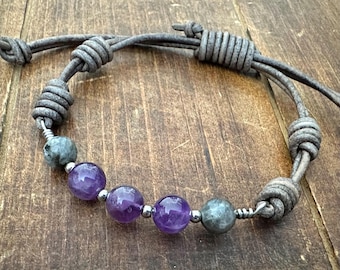 Labradorite and Amethyst Leather Bracelet – Adjustable Purple Gemstone Bracelet – Spiritual Protection Jewelry