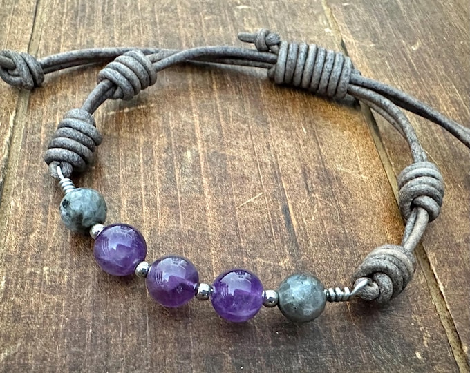 Labradorite and Amethyst Leather Bracelet – Adjustable Purple Gemstone Bracelet – Spiritual Protection Jewelry