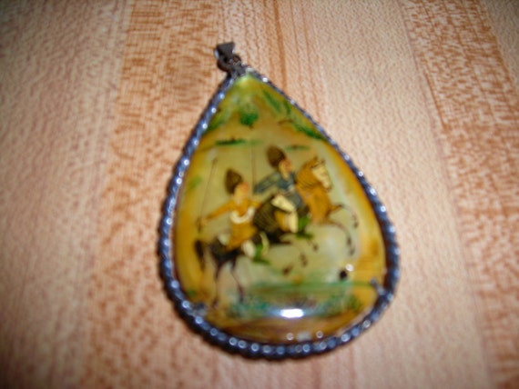 Hand painted, double sided abalone pendant from t… - image 3