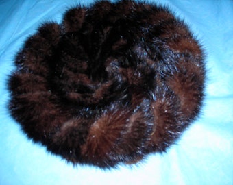 Vintage ladies fur pillbox hat