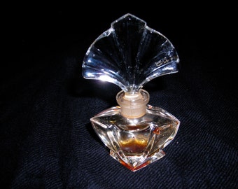 Glass perfume bottle with fan shaped stopper