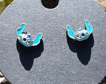 Pendientes de botón con puntada