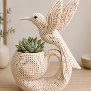 Crochet Hummingbird Planter Pattern, Amigurumi Succulent Pot Holder, Sculptural Botanical Decor Digital PDF Tutorial