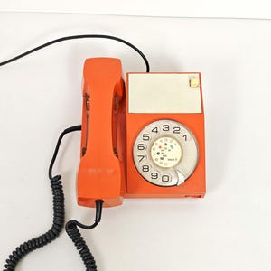 Vintage orange telefon / Fungerande vridbar retrotelefon / Iskra Jugoslavien 1970-tal / Mitten av århundradet modernt kontor