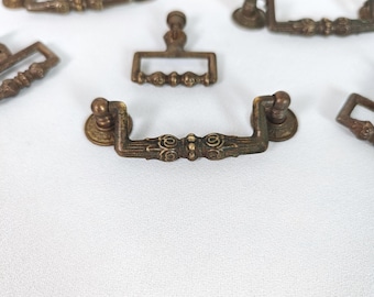 Vintage Messingschrankgriffe Set | verzierte Schubladenknäufe | Antique Style Dresser Hardware | Rustikale Bauernhaus Möbel Bergung