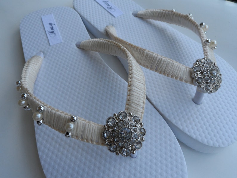 Ivory Bridal Flip Flops / Pearls Flip Flops / Macrame Beach | Etsy