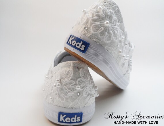 wedding tennis shoes for bride