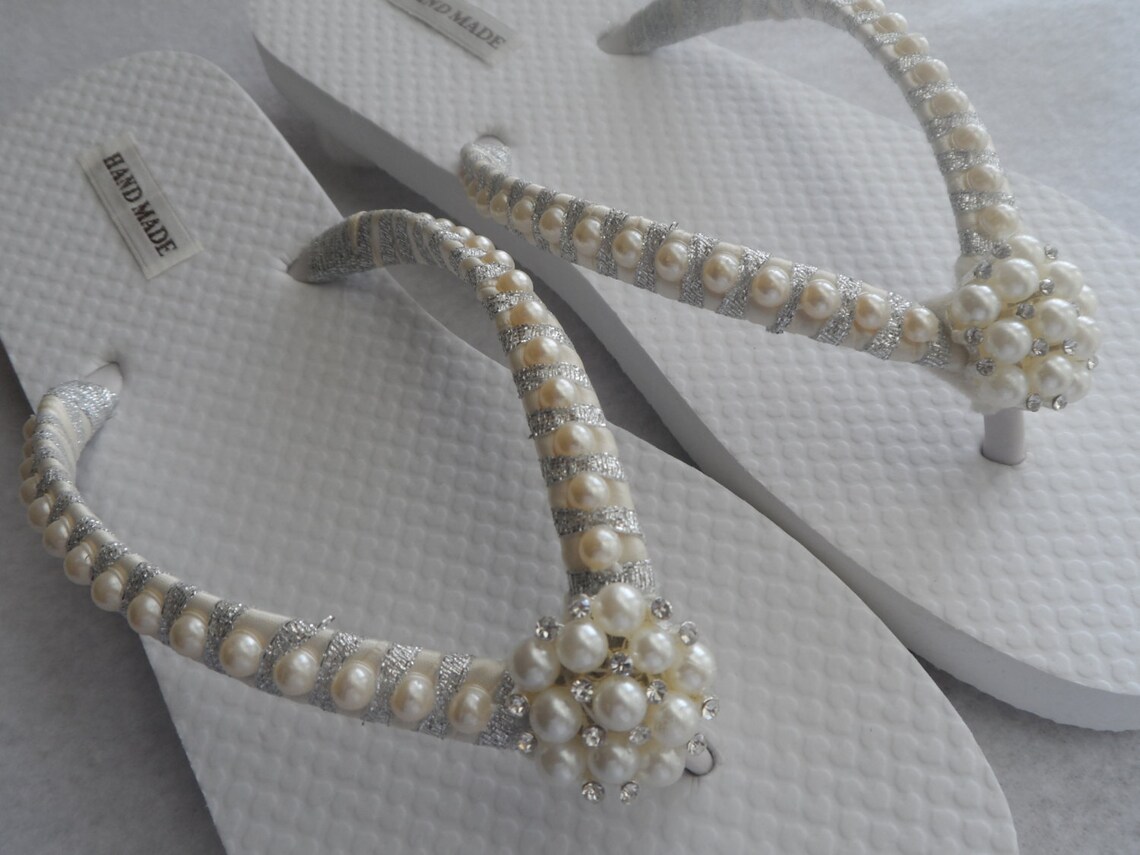 Bridal Ivory Pearls / Wedding Pearls Flip Flops / | Etsy