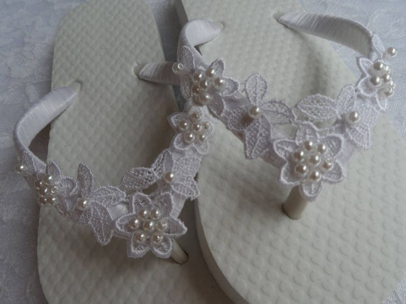 White Flip Flops Flower Girls / White Venice Lace / Bridal | Etsy