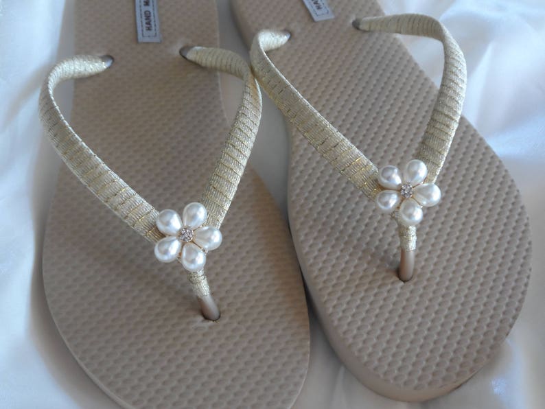 Gold Bridal Flip Flops / Flower Pearl flip flops / Beach | Etsy