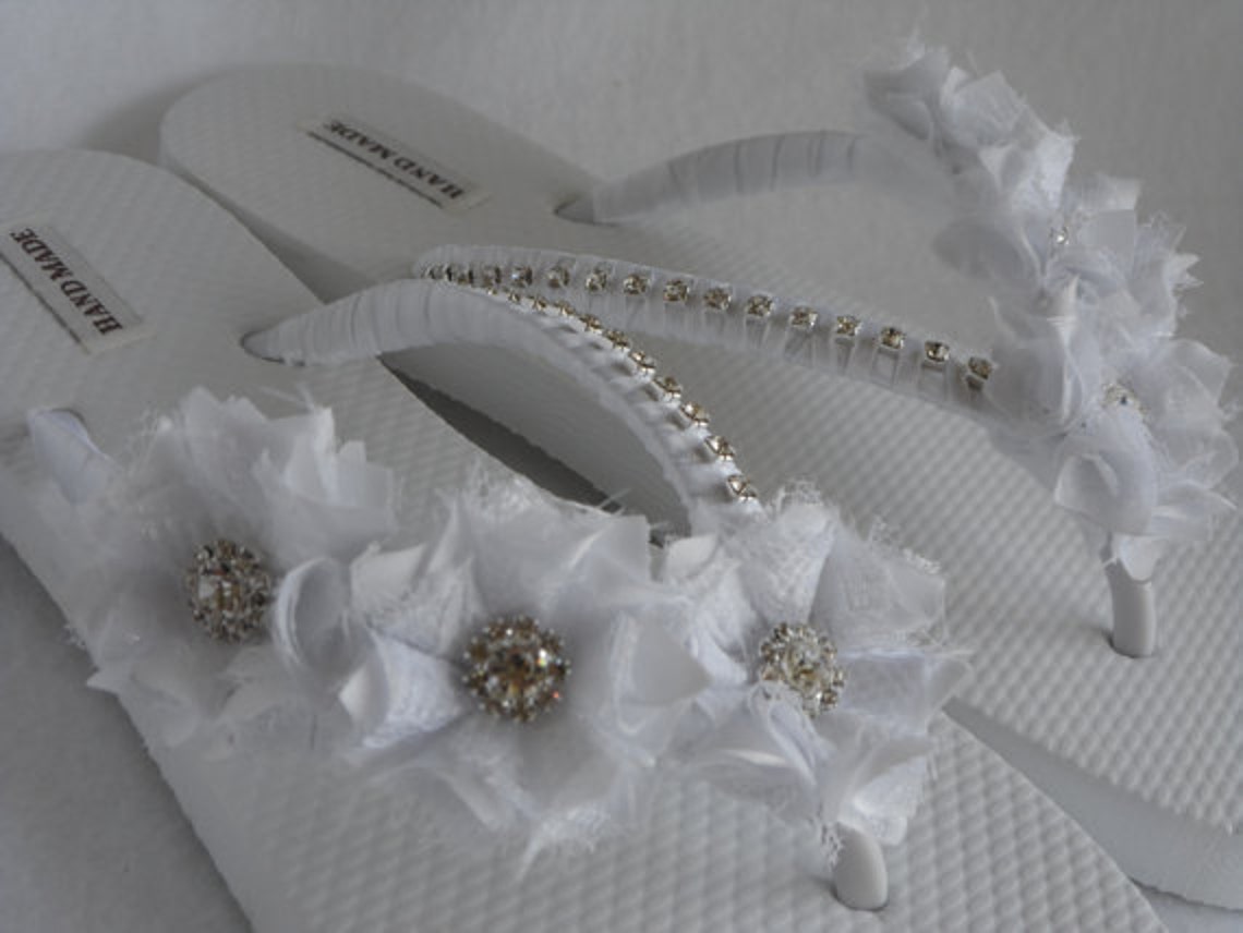 White Bridal Flip-Flops / Wedding White Flip Flops / Flowers | Etsy