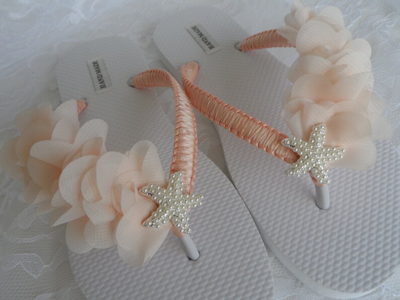 bridal flip flops for beach wedding