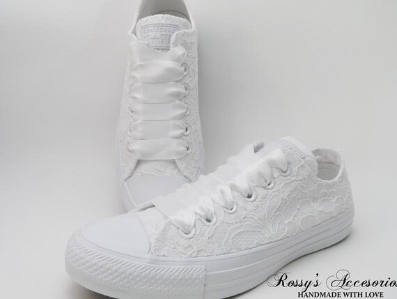 No shop lace chucks