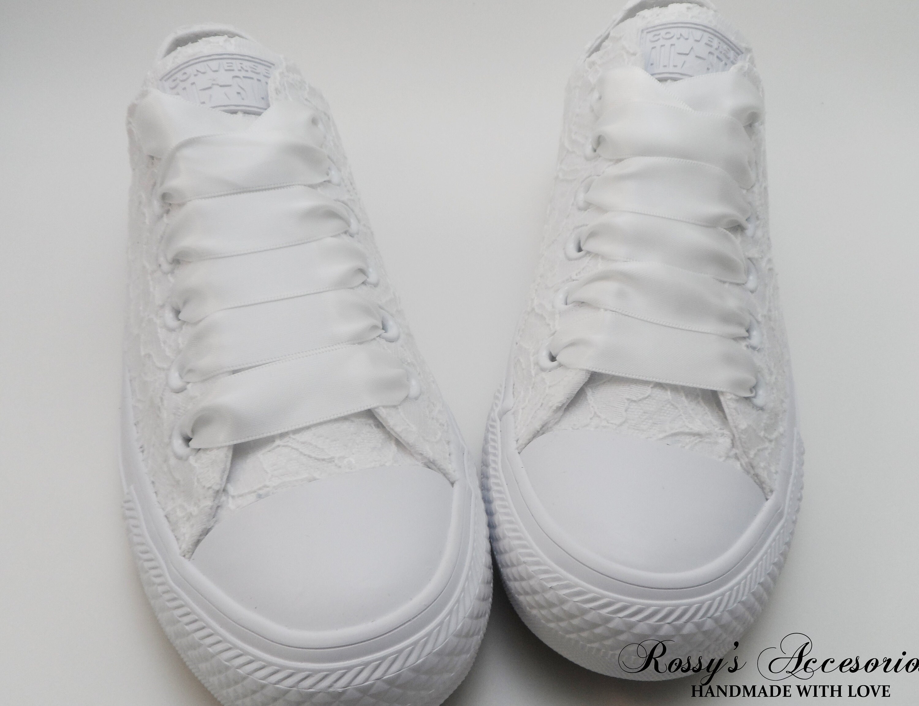 Converse blanche cheap avec dentelle