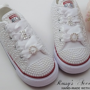 Mädchen Weiße Perlen und Strass Converse / White Canvas Pearls Converse / All Star Chuck Taylor Für Baby Kleinkind Littler und Big Girls