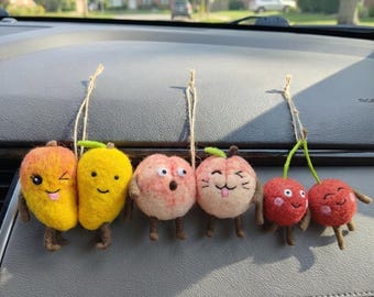 Süße Mangos, Pfirsiche und Kirschen, handgemacht und gefilzte Obst Freunde