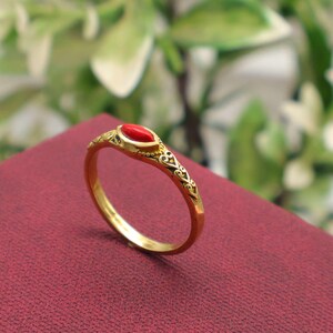 Vintage Style Red Marquise Gold Ring, Dainty Engraved Vine Band, Antique Inspired Ruby Red Jewelry, Nature Minimalist Gift for Her