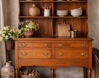 VENDIDO Aparador Stickley Cherry vintage, 1953. Gabinete de madera maciza, despensa de estilo rústico europeo, aparador con estantes abiertos, pieza de almacenamiento de herencia.