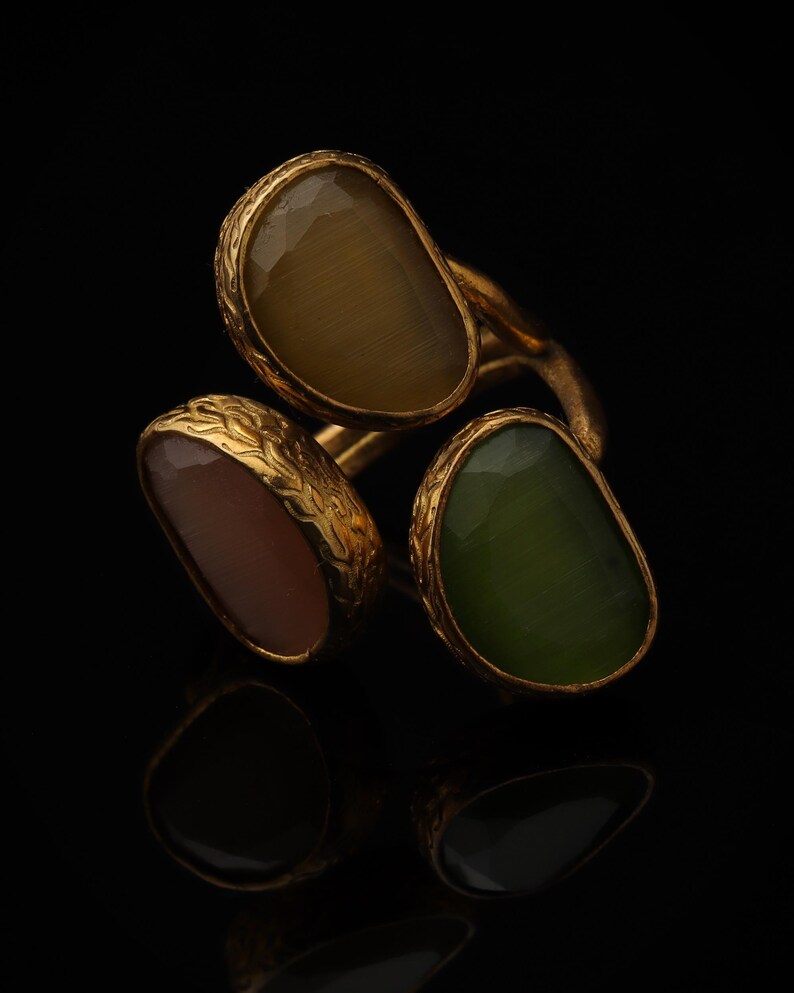 Green and Purple Statement Ring, 22K Gold-Plated Adjustable Fit immagine 4