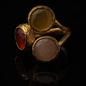 Vintage Style Ring, Cat Eye Ring, Witchy Ring, Ornate Ring, Claret and Chalk Ring, 22K Gold-Plated Ring, Statement Ring afbeelding 5