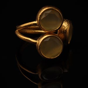 22K Gold-Plated Three Stone Ring, Cottagecore Ring, Whimsical Ring, Unique Ring, Ochre and Umber Ring, Colorful Ring image 2