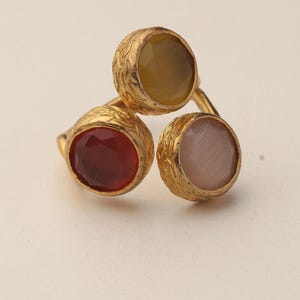 Vintage Style Ring, Cat Eye Ring, Witchy Ring, Ornate Ring, Claret and Chalk Ring, 22K Gold-Plated Ring, Statement Ring afbeelding 7