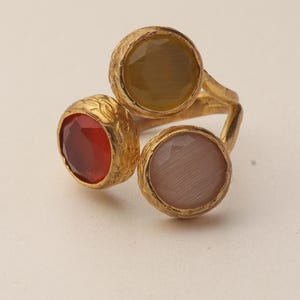 Vintage Style Ring, Cat Eye Ring, Witchy Ring, Ornate Ring, Claret and Chalk Ring, 22K Gold-Plated Ring, Statement Ring afbeelding 8