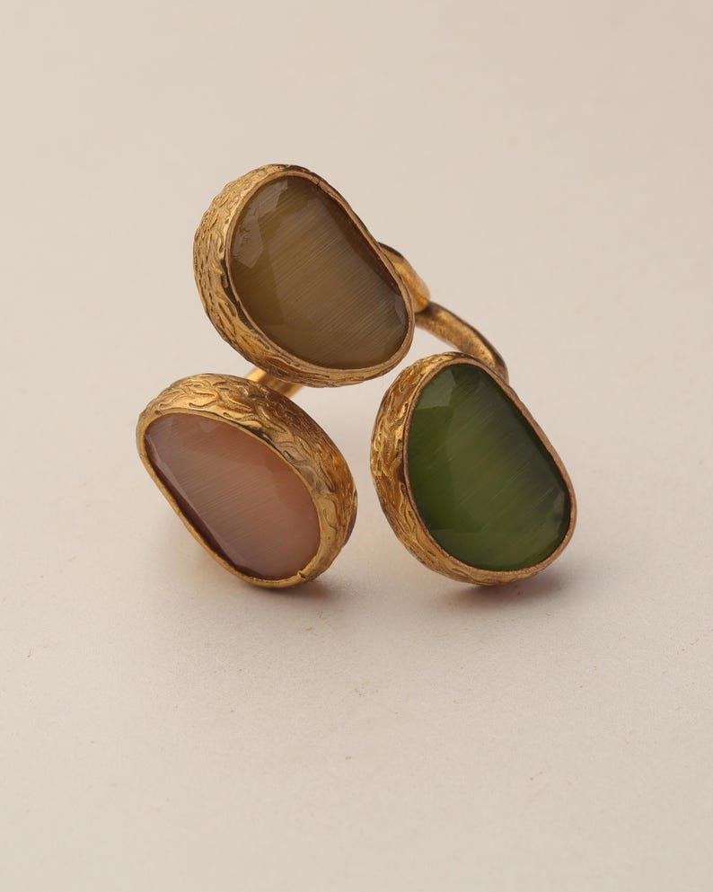 Green and Purple Statement Ring, 22K Gold-Plated Adjustable Fit immagine 6