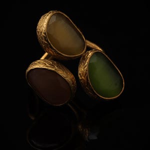Green and Purple Statement Ring, 22K Gold-Plated Adjustable Fit immagine 1