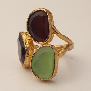 Art Deco Ring, 22K Gold-Plated Three Stone Ring, Burgundy and Pistachio Green Ring, Bold Ring, Unique Ring, Witchy Ring immagine 9