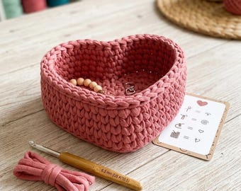 Patrón fácil de cesta de corazón a crochet para principiantes (tutorial paso a paso para hacerlo tú mismo)