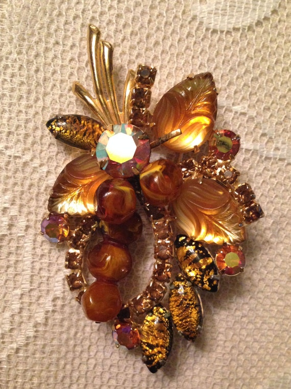 Gorgeous Large Vintage Weiss Brooch Earrings Set … - image 2