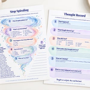 Peut inclure: Deux feuilles de travail blanches intitulées Stop Spiraling et Thought Record. La feuille Stop Spiraling présente un graphique de tornade à l'aquarelle avec des invites numérotées et des cases à cocher. La feuille Thought Record a des sections numérotées avec des barres à l'aquarelle.