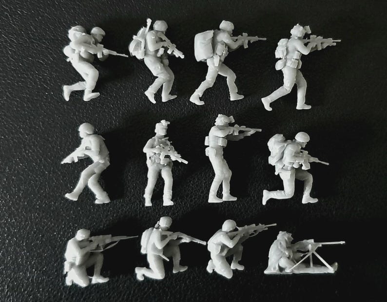 1/72 20mm Modern french special forces team & EBRC Jaguar (Jaguar + 12 Figures) image 2