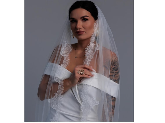 One Tier Cathedral Bridal Veil | Ivory Chantilly Lace Trim, French Lace Edge
