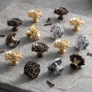 Pomelli per mobili a forma di rosa in ottone anticato, maniglie floreali per cassetti, ferramenta vintage per cucina, maniglie per mobili, set di pomelli per ante di armadi, decorazione per la casa.