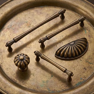 Vintage Cabinet Handles, Antique Drawer Pulls, Rustic Furniture Hardware, Kitchen Cabinet Pulls, Decorative Cupboard Handles Home Renovation