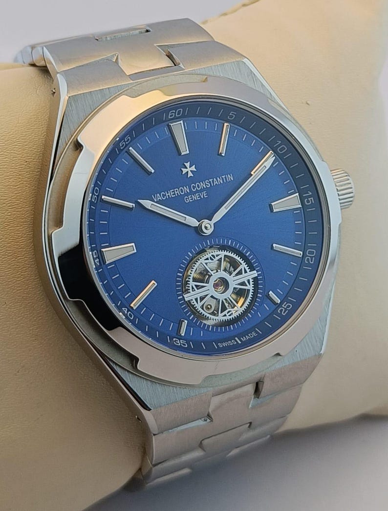 Refurbished Vacheron Constantin Overseas Automatic Blue Dial Full Stainless Steel Working Men's Wristwatch image 2