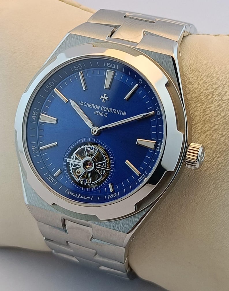 Refurbished Vacheron Constantin Overseas Automatic Blue Dial Full Stainless Steel Working Men's Wristwatch image 3