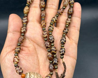 Antike tibetische geätzte Achat-Halskette - alter Dzi-Perlenschmuck