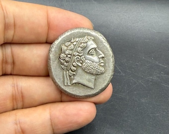 Antike römische Bronzemünze – Historisches Authentisches Artefakt