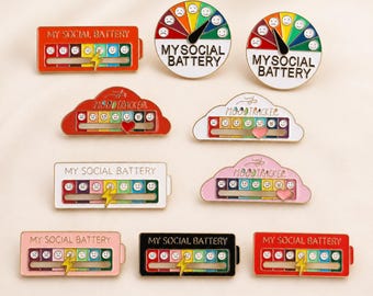 Pin interactivo de batería social, pin esmaltado deslizante para registrar el estado de ánimo, regalo divertido para introvertidos, accesorio para mochila de salud mental, regalo para compañeros de trabajo