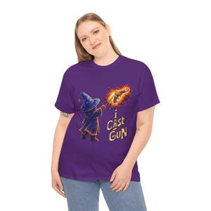 ウィザードキャスティングファイアボールTシャツ | I Cast Gunグラフィックシャツ 画像 17