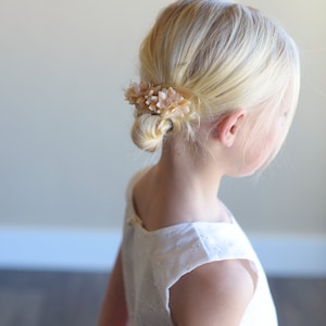 The Wood Anemone: Flower Girl Hair Clip in Peach