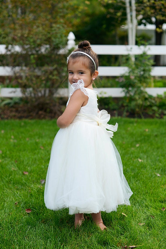 Abito Corto Avorio In Pizzo E Organza Con Gonna A Faldoni E Fascia Oro Con Fiori E Fiocco | Pellizzari - Foto 9