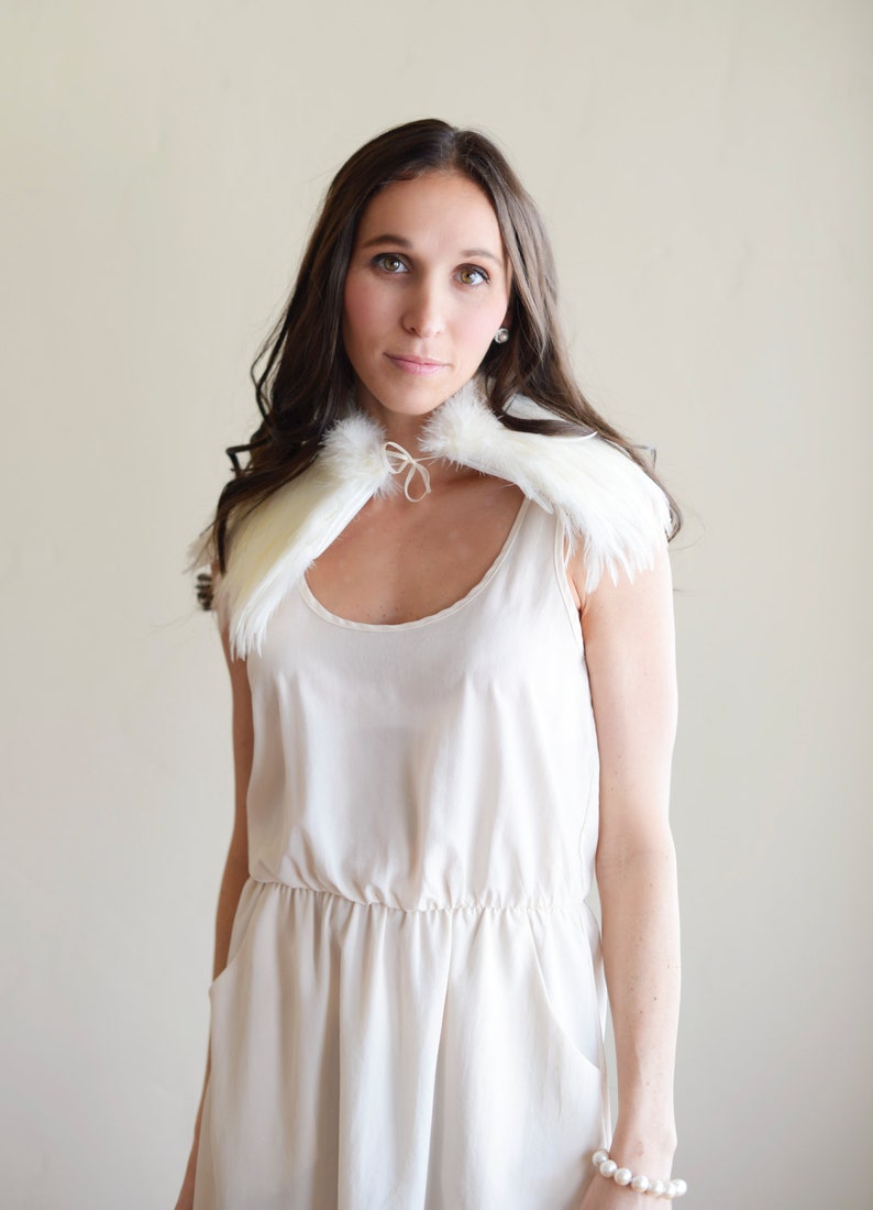 Ivory feather wedding shawl collar image 2