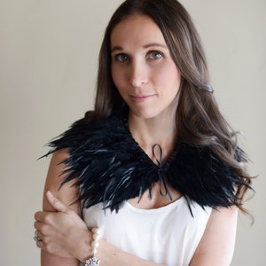 Black Feather collar