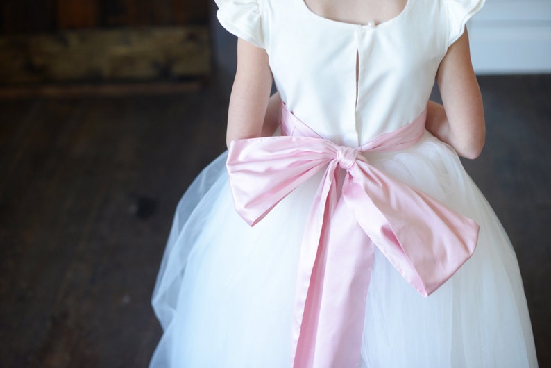 The Eynhallow Flower Girl Dress, first communion dress 画像 3