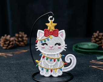 Diseño de bordado de encaje independiente con diseño de gato navideño – Adorno navideño (aro de 4x4)