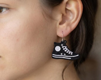 Borduurpatroon voor oorbellen met veters in sneakerstijl (digitaal bestand)
